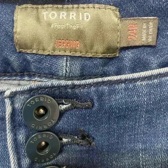 Torrid Super Soft Distressed Jegging Size 24 - Picture 4 of 5
